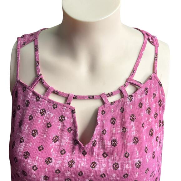 Maurices Lattice Neck Tank Top Size 4X in Pink Ikat Print - Picture 5 of 13